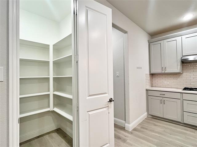 Building Photo - 2124 Esher Dr