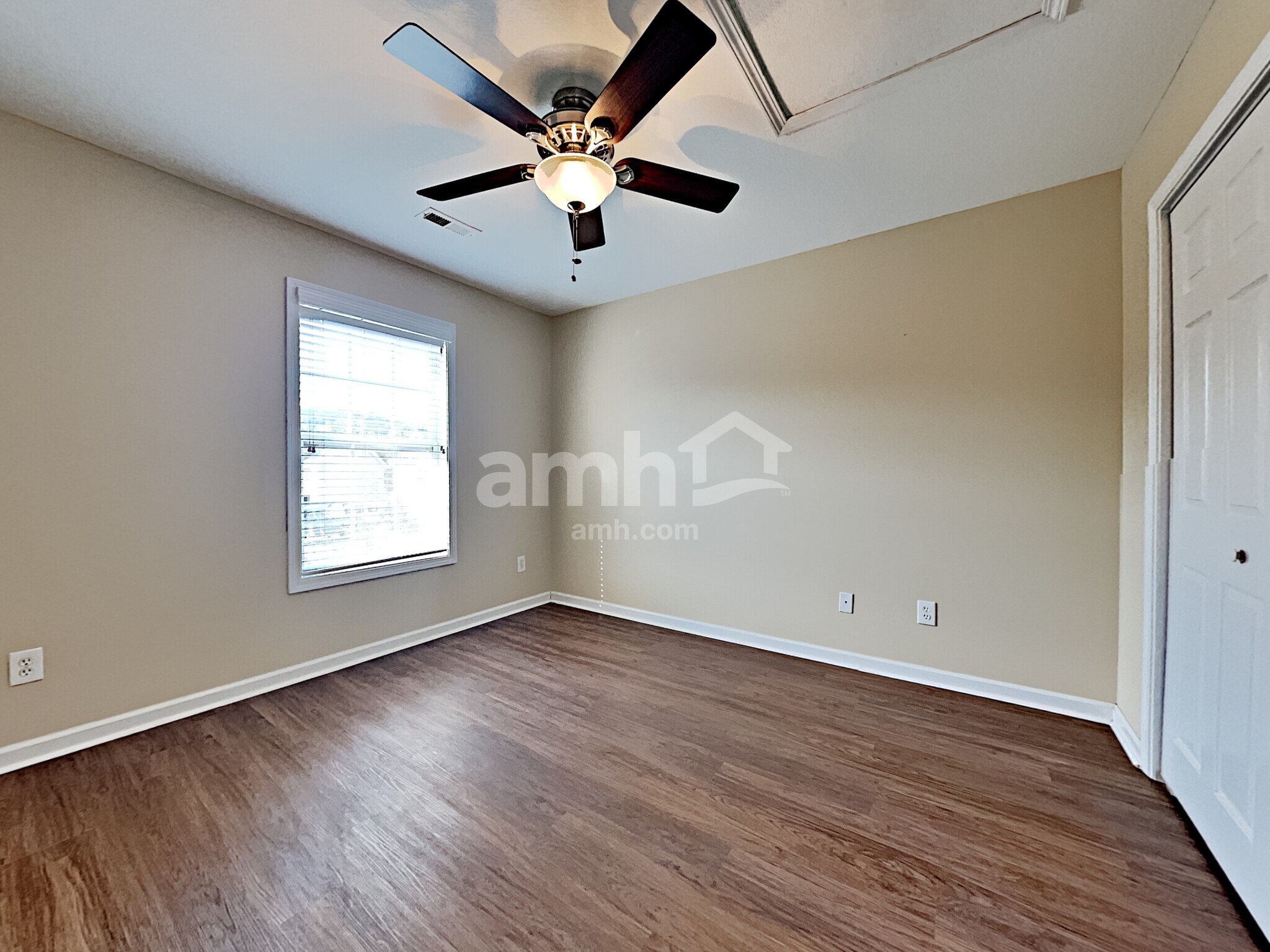 Building Photo - 3201 Gaslight Ln