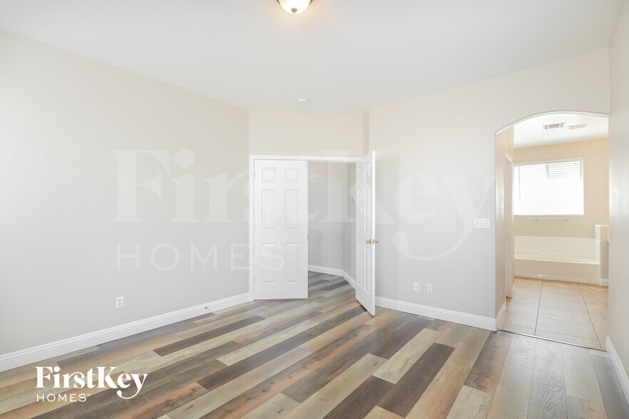 Building Photo - 9153 Black Slate St