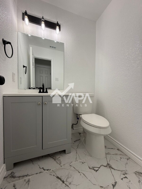 Building Photo - 817 Meadow Peak