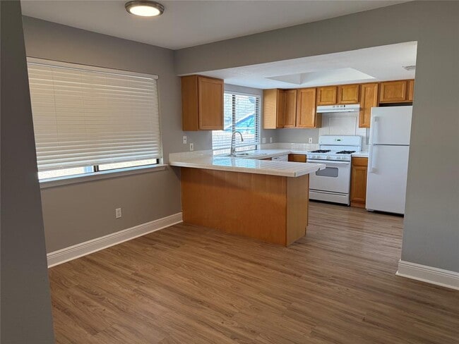 Building Photo - 10008 Barrington Cove