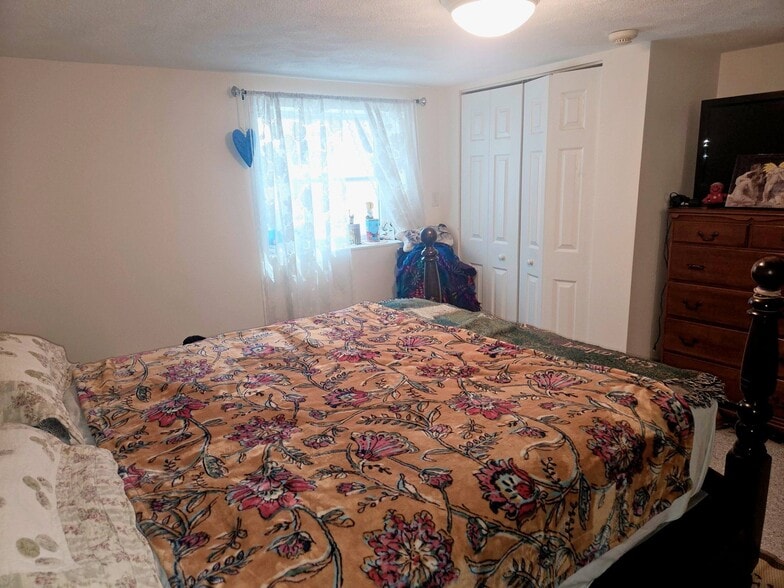 Building Photo - 299 Crescent Ave