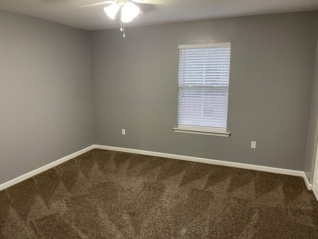 Building Photo - 2866 Waterbrook Way