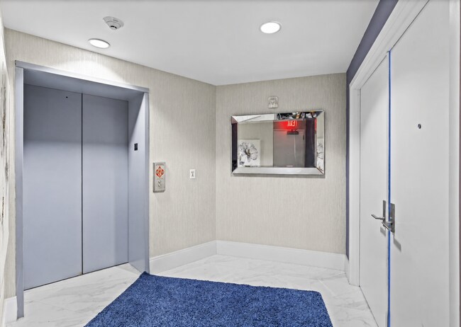 Building Photo - Luxury Beachfront Living at Its Finest – Fully Furnished Condo in Prime Fort Lauderdale Location!