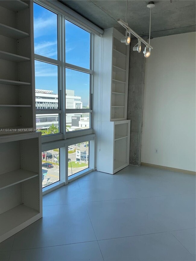 Building Photo - 2001 S Biscayne Blvd