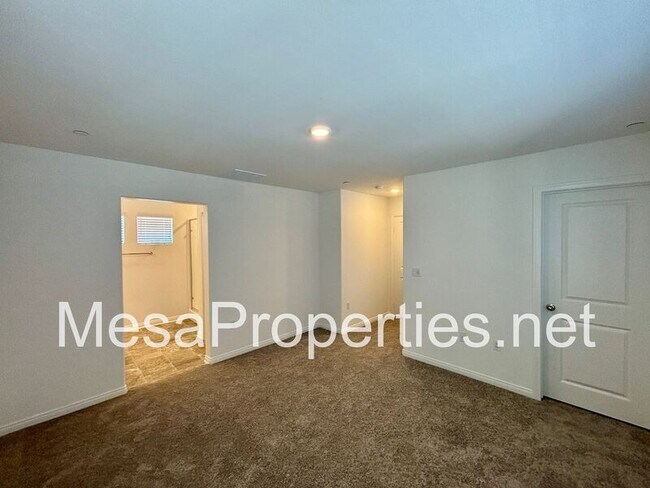 Building Photo - 1221 Yeager Ave