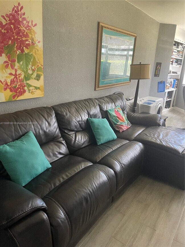 Building Photo - 1936 S Ocean Dr