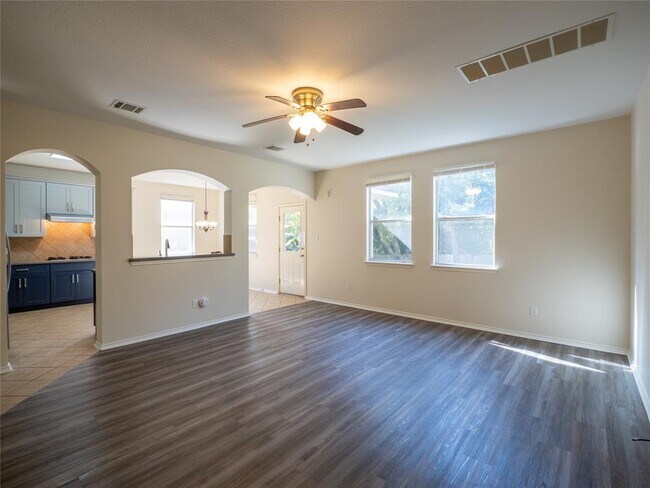 Building Photo - 1710 Lomita Dr