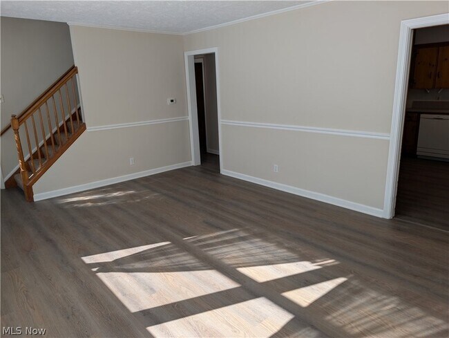 Building Photo - 703 Avondale St