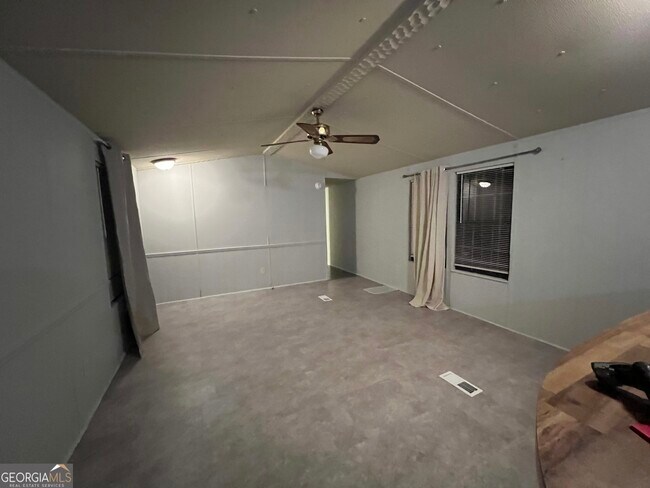 Building Photo - 2830 Greensboro Rd