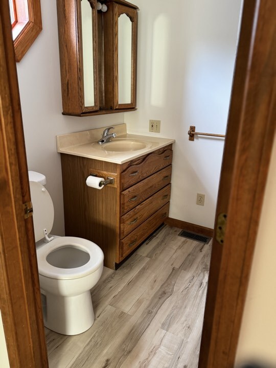 Master Bath - 7255 Gomer Rd