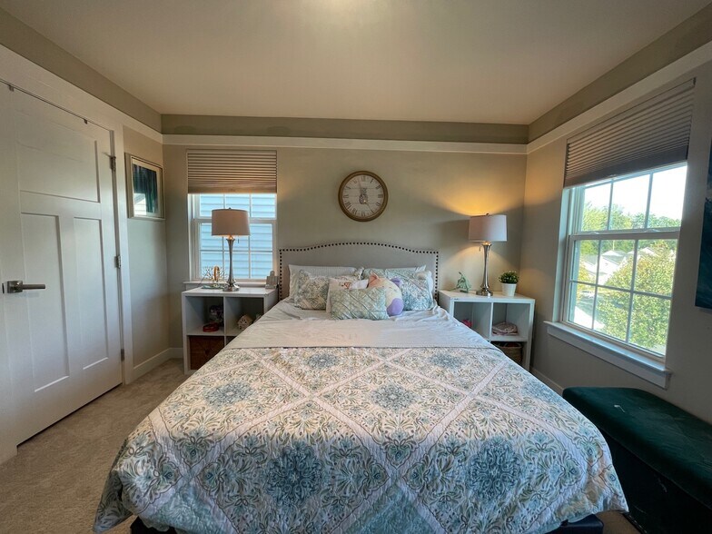 Building Photo - 3007 Sun Valley Dr