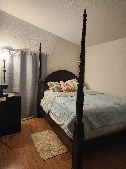 Building Photo - 1200 Church St