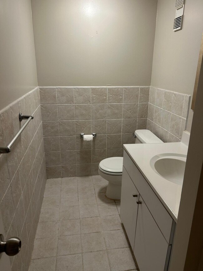 Building Photo - 8401 SW 107th Ave