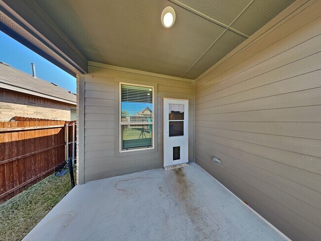 Building Photo - 116 Birch Frst Ln