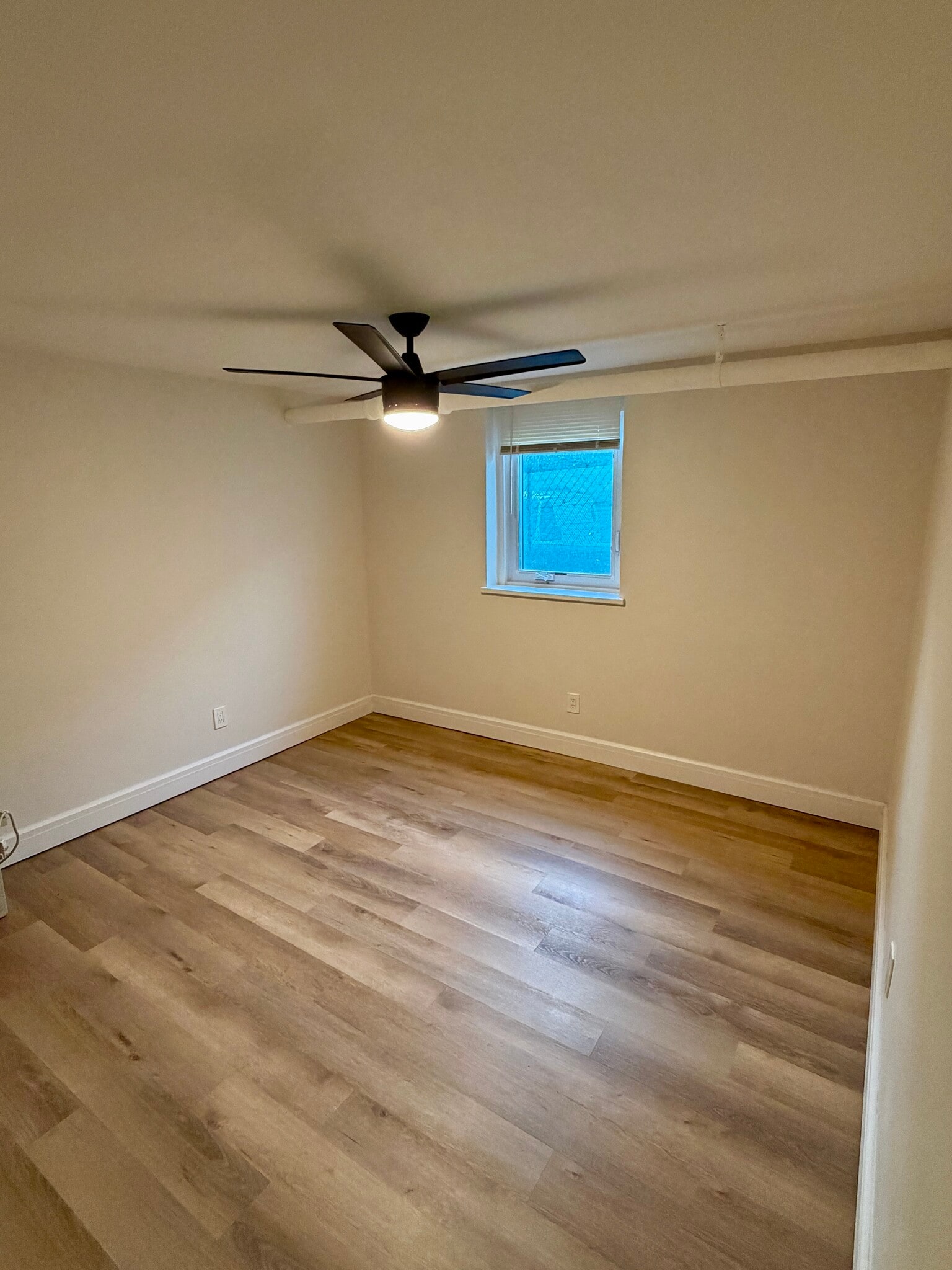 Living Room - 54 S Kensico Ave