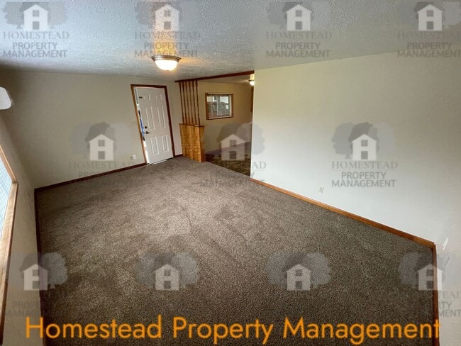 Building Photo - 410