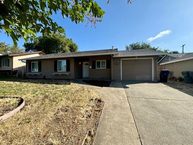Building Photo - Charming 3-Bedroom Home in North Highlands...
