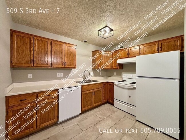 Building Photo - 509 3rd Ave