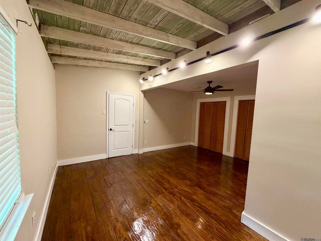 Building Photo - 26084 Pichon Rd