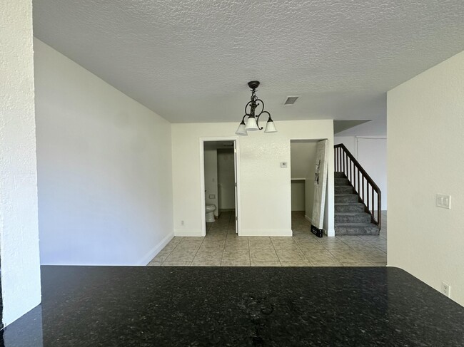 Building Photo - 354 Lake Arbor Dr
