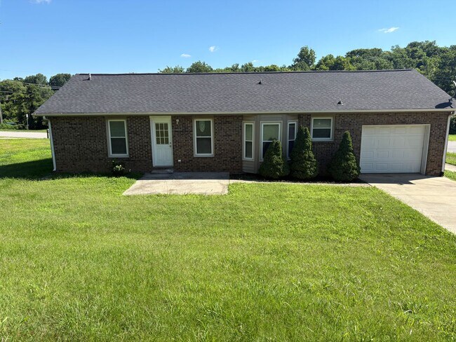 Building Photo - Quaint Ranch style home in Clarksville