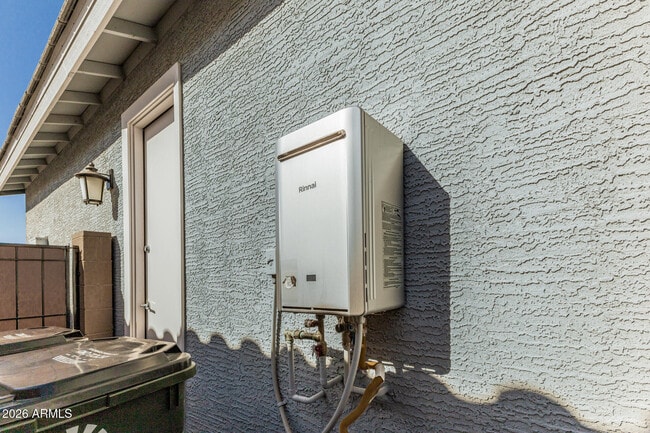 Building Photo - 3347 S 156th Ave