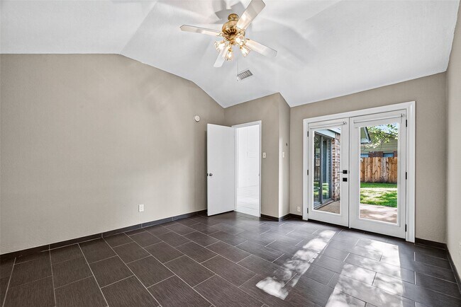 Building Photo - 10315 Goodrum Rd