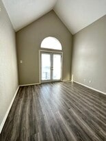 Building Photo - 14550 Fonmeadow Dr