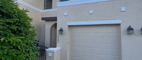 Primary Photo - 2227 Seven Oaks Dr