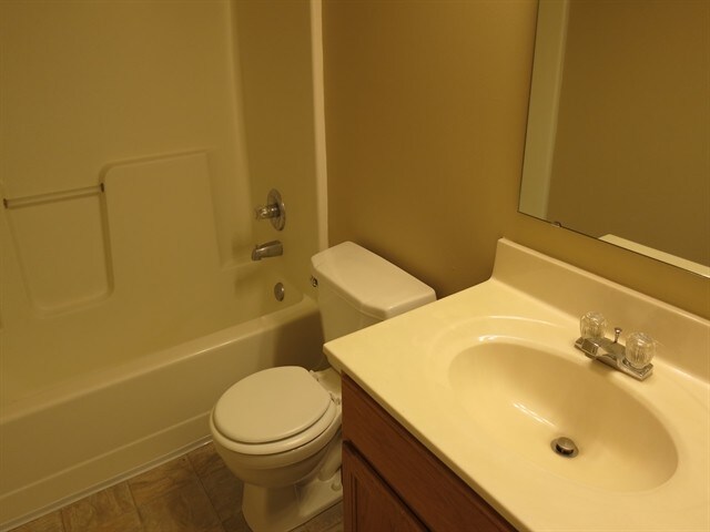 Building Photo - 3836 Rosefinch Circle