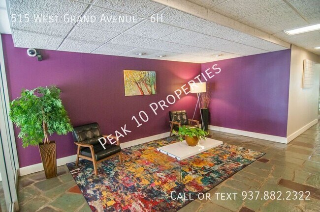 Building Photo - 515 W Grand Ave