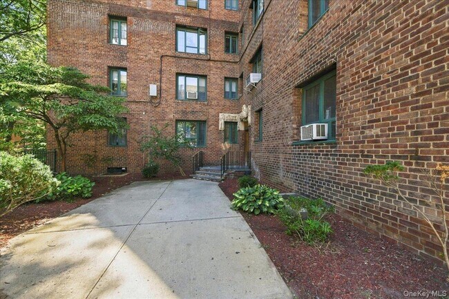 Building Photo - 1589 Unionport Rd