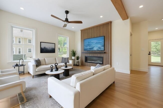 Building Photo - 36 McKone St