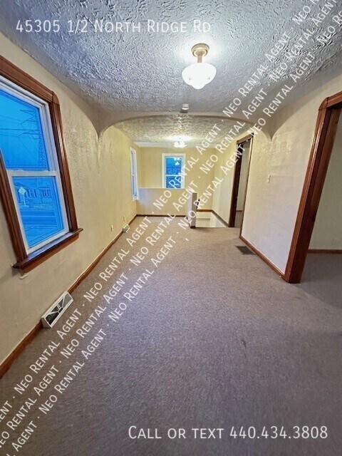 Building Photo - 45305 1/2 North Ridge Rd-