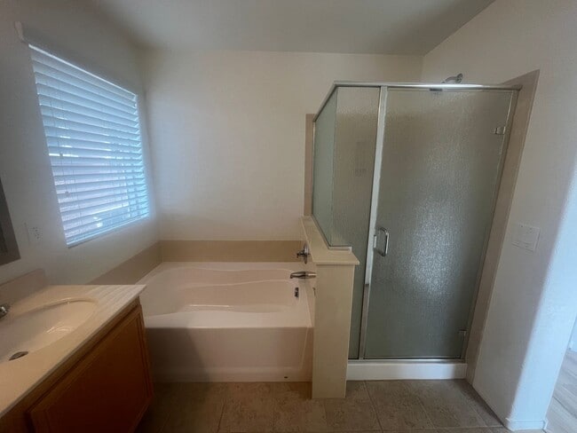 Building Photo - 2 Story-Single Family Home Located in Providence