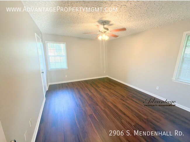 Building Photo - 2906 S Mendenhall Rd