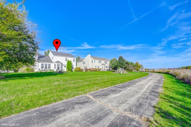 Building Photo - 24525 Champion Dr