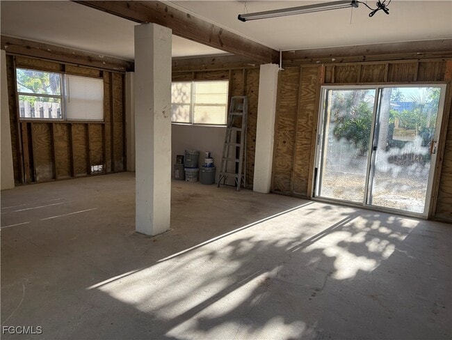 Building Photo - 374 Connecticut St