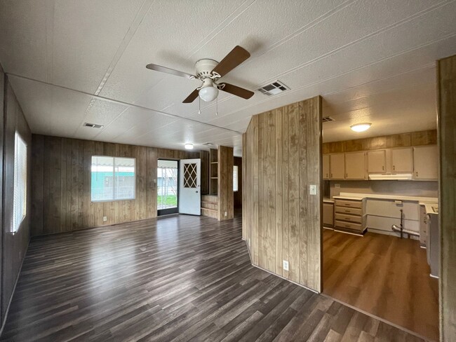 Building Photo - 43676 Brendan Ct