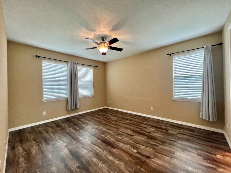 Building Photo - 13318 Longacre Dr