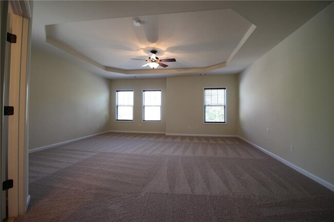 Building Photo - 13294 Kemper Rd