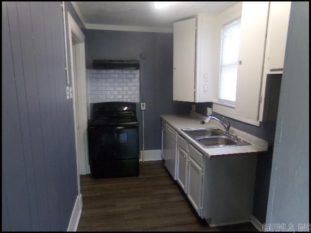 Building Photo - 922 W 21st St