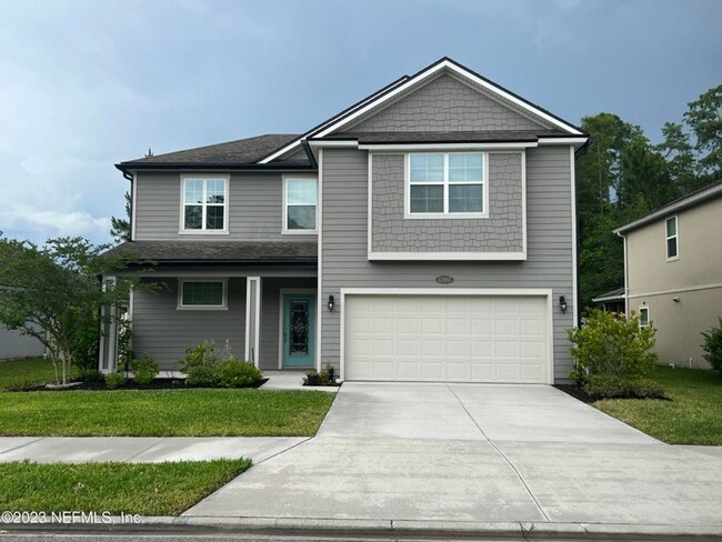 Primary Photo - Large 4 bedroom home