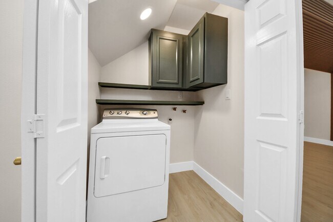 Building Photo - 14647 Perthshire Rd