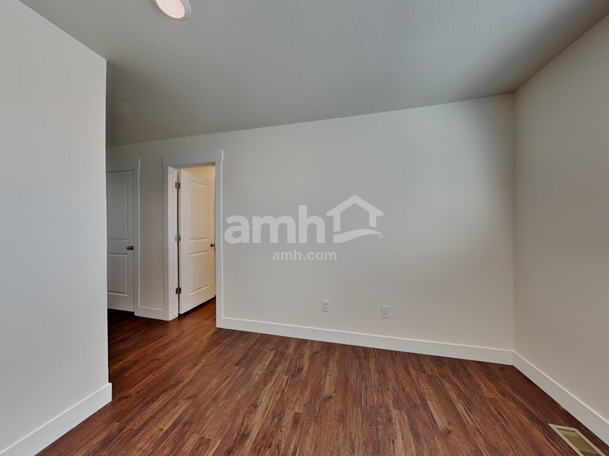 Building Photo - 11654 Broken Top Dr