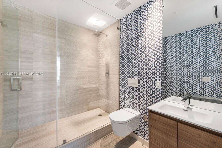 Building Photo - 4701 N Meridian Ave