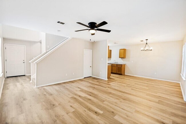 Building Photo - 945-947-947 Sagewood Trail
