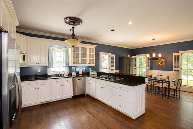 Building Photo - 2531 Old Salem Cir SE