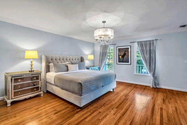 Building Photo - 1025 Peconic Bay Blvd